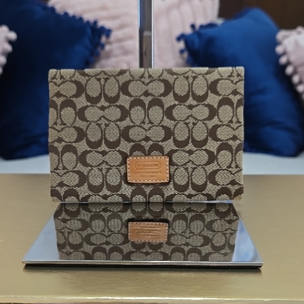 Coach Signature Canvas Wallet in Brown/Tan
